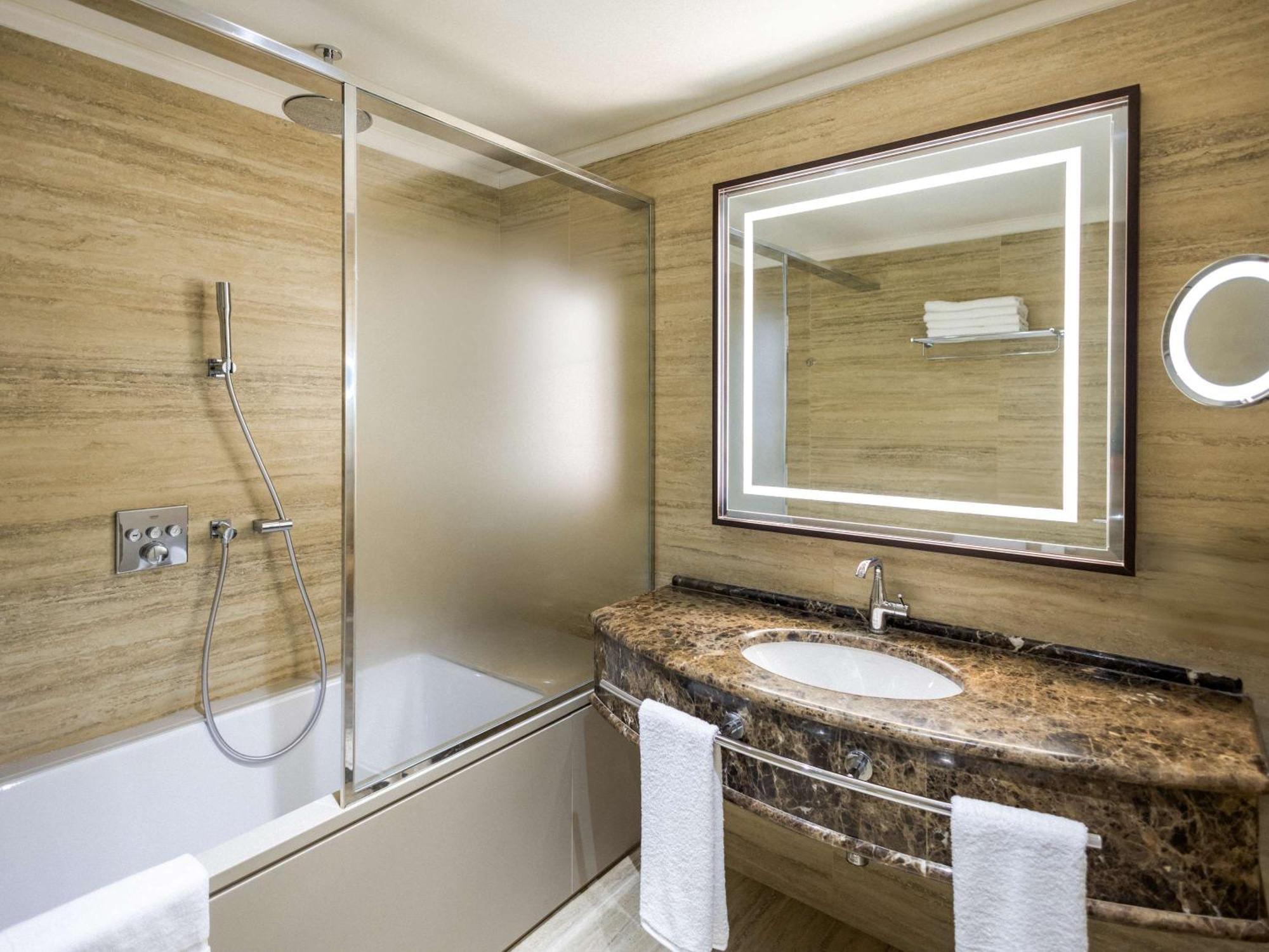 Hotel Oran Bay Managed By Accor Ngoại thất bức ảnh